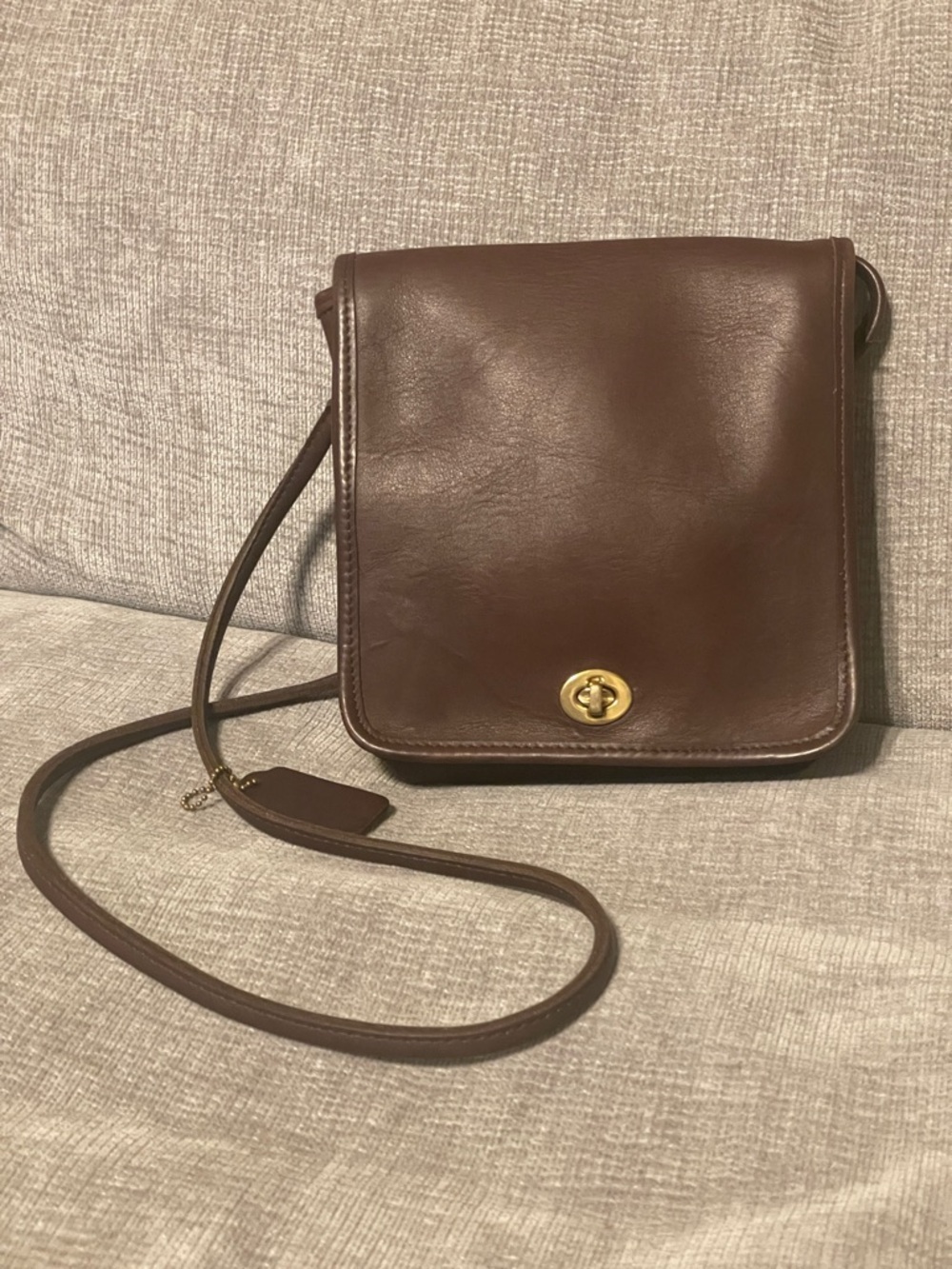 Vintage Coach #9620 Compact Pouch Brown Leather Crossbody w/ Gold Turnbuckle